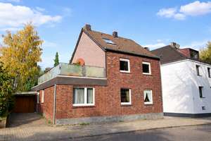 Viel Platz für Familie & Vermietung – Haus mit Einliegerwohnung Dachterrasse und Garten
 – Wendelinusstraße 47, 52134 Herzogenrath – Vorschaubild 2