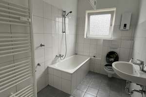 3-Zimmer-Wohnung | 60m² | Wannenbad mit Fenster – Grenzstraße 70, 45881 Schalke, Gelsenkirchen – Vorschaubild 3