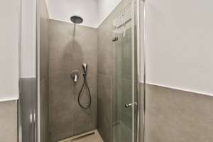 Luxurious, freshly renovated 4 room apartment in Prenzlauer Berg in the heart of Berlin – Die vollständige Adresse der Immobilie erhältst du vom Anbieter., 10405 Prenzlauer Berg, Berlin – Vorschaubild 7