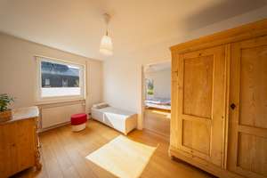 Gepflegter Bungalowcharakter mit ausgebautem Spitzboden, Gartenidylle & Sauna – Die vollständige Adresse der Immobilie erhältst du vom Anbieter., 65207 Naurod, Wiesbaden – Vorschaubild 9