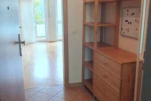 Sonnige, gepflegte 2-Zimmer-Wohnung mit Balkon und Einbauküche in Kirchheim b.München – Am Sportpark 3, 85551 Kirchheim bei München – Vorschaubild 3