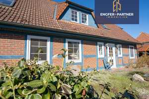 +++ RESERVIERT +++ DHH mit Charme – Fachwerk, Kamin & Sauna auf großzügigem Grundstück – Güstrow (Kreis) – Vorschaubild 1