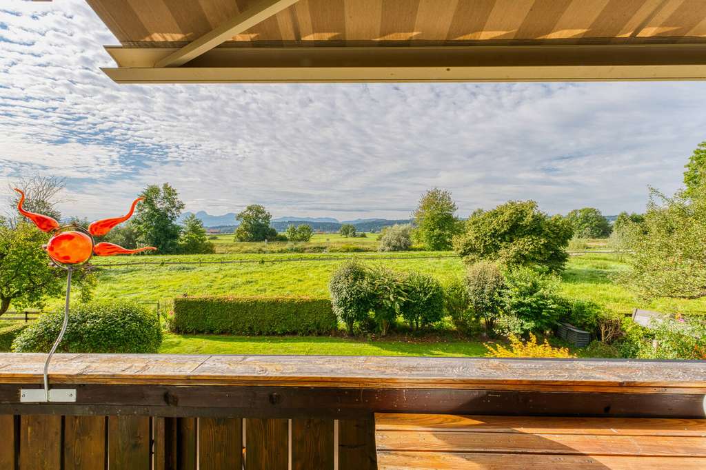 Immobilie in Bruckmühl - Exklusives Wohngefühl in Bruckmühl – Großzügige Wohnung mit Naturanschluss - Bild 2