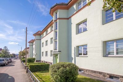 Bezugsfrei und WG-geeignet: modernisierte 3-Zimmerwohnung mit Balkon und Einbauküche