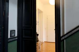 Altbaucharme, ruhige Citylage, mit Licht und Luft – Die vollständige Adresse der Immobilie erhältst du vom Anbieter., 10249 Friedrichshain, Berlin – Vorschaubild 3