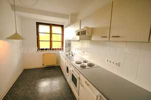 **ZENTRALES WOHNEN IM ALSTERTAL** renovierte 2-Zimmer-Wohnung mit sonnigem Balkon + TG – Hamburg – Vorschaubild 13