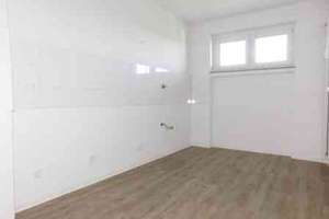 Großzügige 2-ZKDB im 5. OG *renoviert* mit Balkon und Gebäudemodernisierung... – Breitenbachstr. 104, 47809 Oppum, Krefeld – Vorschaubild 6