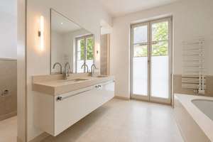 Haus-im-Haus-Gefühl: Luxuriöse Maisonette mit großem Südgarten, Tiefgarage und Einbauküche – 40237 Düsseltal, Düsseldorf – Vorschaubild 6