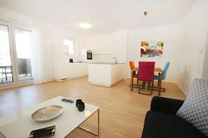 **Furnished**, Luxuriös möblierte 3 Zimmerwohnung im Le Flair – Marc-Chagall-Str. XXX, 40479 Pempelfort, Düsseldorf – Vorschaubild 1