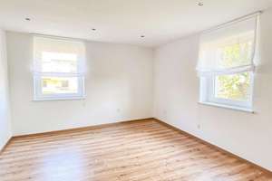 Bezugsfrei! 2019 teilsaniert | Einbauküche | Kamin | Garage | Teich | 1.215 m² Grundstück! – Die vollständige Adresse der Immobilie erhältst du vom Anbieter., 4509 Delitzsch – Vorschaubild 4