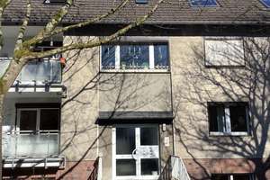 gepflegtes Mehrfamilienhaus mit 8 Wohneinheiten und 7 Garagen, vollvermietet in Sackgasse – Die vollständige Adresse der Immobilie erhältst du vom Anbieter., 42289 Heckinghausen, Wuppertal – Vorschaubild 3