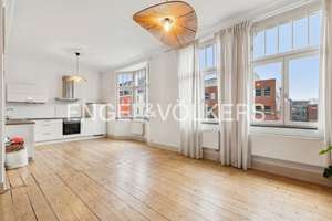 Modernes Wohnen im historischen Altbau 
Geschmackvolle 3-Zimmer-Balkon-Wohnung – Die vollständige Adresse der Immobilie erhältst du vom Anbieter., 50968 Bayenthal, Köln – Vorschaubild 2