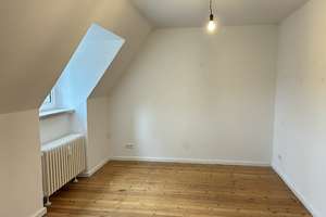 Gemütliche Dachgeschosswohnung – Hertzstraße 80, 24149 Neumühlen-Dietrichsdorf, Kiel – Vorschaubild 2