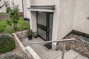 Frisch renovierte Maisonettewohnung mit Balkon in ruhiger Lage – Die vollständige Adresse der Immobilie erhältst du vom Anbieter., 34132 Nordshausen, Kassel – Vorschaubild 4