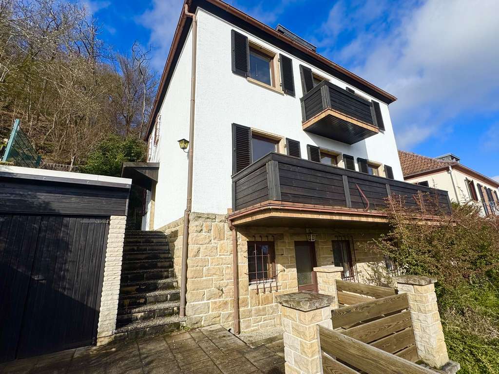 Immobilie in Bad Dürkheim - PROVISIONSFREI: Einfamilienhaus mit Potenzial in begehrter Lage und wundervollem Weitblick - Bild 0