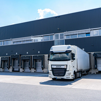 moderne Logistikhalle zu vermieten