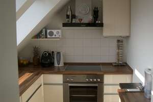 Lichtdurchflutete und großzügige 2,5 Zimmer Dachwohnung mit Wintergarten und zwei Schlafzimmern – Die vollständige Adresse der Immobilie erhältst du vom Anbieter., 81373 Mittersendling, München – Vorschaubild 5