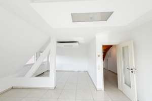 Helle und großzügige 3,5-Zimmer Maisonettewohnung mit EBK und Balkon! – 70327 Untertürkheim (Ortsteil), Stuttgart – Vorschaubild 6