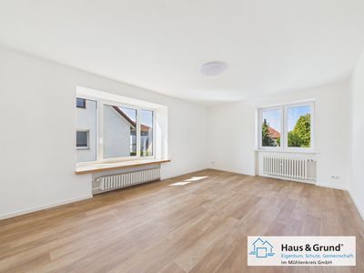 Modernisierte Etagenwohnung mit neuer Einbauküche