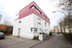 Gepflegtes 5-Zimmer-Reihenmittelhaus mit EBK in Oberursel (Taunus), Oberursel