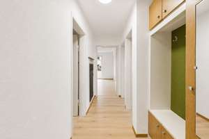 Einfamilienhaus mit großem Grundstück – Potenzial in zentraler Lage – Die vollständige Adresse der Immobilie erhältst du vom Anbieter., 70565 Rohr, Stuttgart – Vorschaubild 9