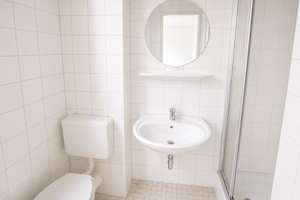 Kleines Apartment mit EBK Ortsmitte Reutlingen – Seestr. 20, 72764 Reutlingen-Mitte, Reutlingen – Vorschaubild 2