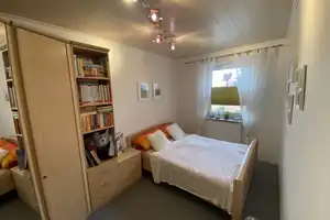 Großzügiges Einfamilienhaus mit Einliegerwohnung + separatem Ferienhaus in beliebter Wohnsiedlung (c – Müritz (Kreis) – Vorschaubild 12
