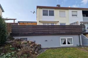 Gepflegte Doppelhaushälfte in ruhiger Ortsrandlage mit Terrasse, Loggia und Garage
 – Die vollständige Adresse der Immobilie erhältst du vom Anbieter., 89555 Steinheim am Albuch – Vorschaubild 2