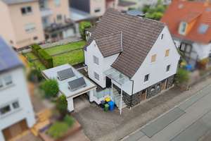 Sonniges Einfamilienhaus mit Garten in Gladenbach OT – Die vollständige Adresse der Immobilie erhältst du vom Anbieter., 35075 Gladenbach – Vorschaubild 1