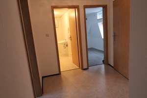 Renovierte 3-Zimmer Wohnung – Die vollständige Adresse der Immobilie erhältst du vom Anbieter., 8468 Reichenbach im Vogtland – Vorschaubild 2