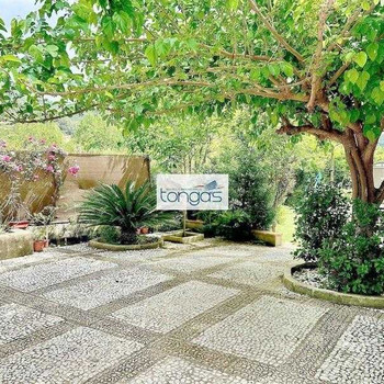Landhaus mit großem Grundstück und Pool in Wohnanlage nahe Genovés