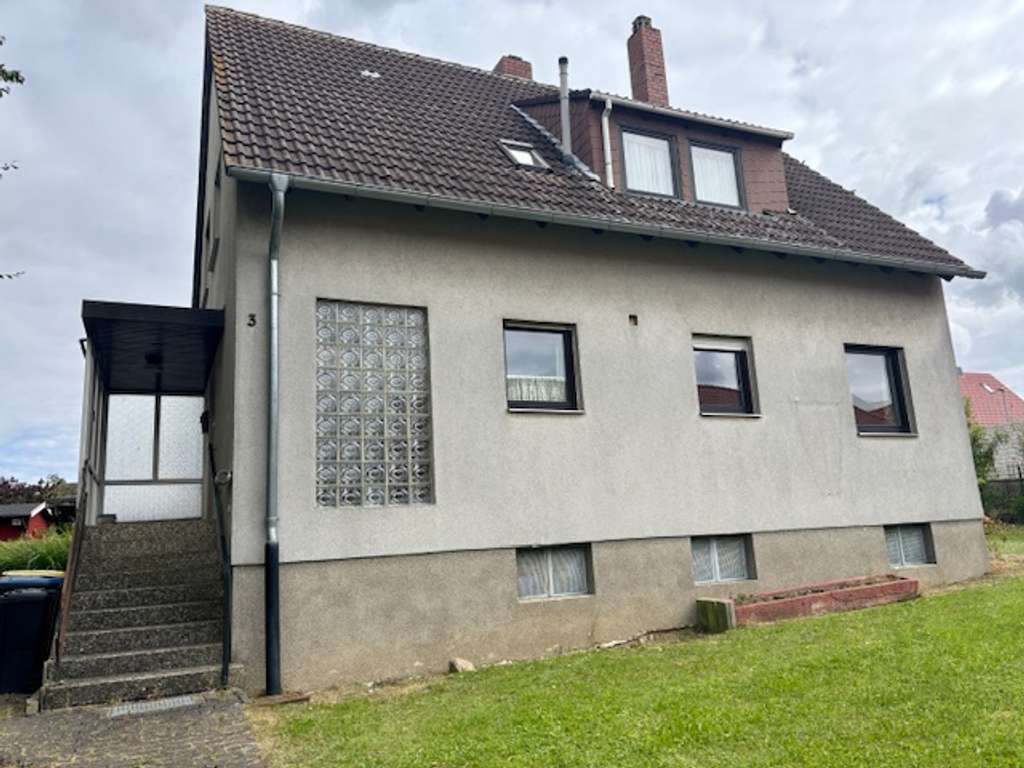Immobilie in Cremlingen - Einfamilienhaus mit riesigem Grundstück in Hemkenrode/Cremlingen - Bild 1