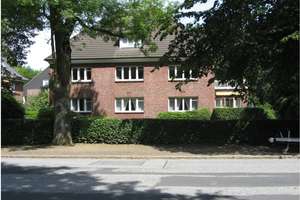 Von privat: 155m2 Wohnung in Othmarschen plus 55m2 Souterrain, 42m2 Doppelgarage und 600m2 Garten