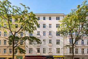 Bezugsfreie 3 Zimmer Dachgeschosswohnung nahe Karl-August-Platz