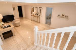 Exklusive Villa 
mit Pool, traumhaftem Garten & 3er-Garage 
in Hamburg-Wohldorf-Ohlstedt – Die vollständige Adresse der Immobilie erhältst du vom Anbieter., 22397 Wohldorf-Ohlstedt, Hamburg – Vorschaubild 18