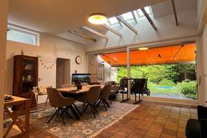 Viel Platz für den Alltag im großzügigen Reihenendhaus in Osnabrück – Die vollständige Adresse der Immobilie erhältst du vom Anbieter., 49090 Eversburg, Osnabrück – Vorschaubild 1