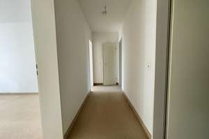 Großzügige 4-Zimmer-Wohnung in Lörick, Düsseldorf – Anrather Weg 2, 40547 Lörick, Düsseldorf – Vorschaubild 9