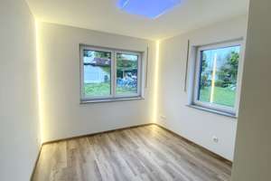 Zimmer mit eigenem Bad und Gemeinschaftsküche