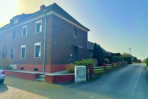  Charmante Einfamilienhaus mit 2 Garagen in ruhiger Lage von Kirchhoven – Die vollständige Adresse der Immobilie erhältst du vom Anbieter., 52525 Heinsberg – Vorschaubild 2