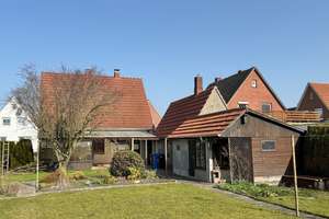 Sanierungsbedürftiges Zuhause mit Charakter und Südgarten – direkt am Weserdeich  gelegen – Die vollständige Adresse der Immobilie erhältst du vom Anbieter., 26919 Brake (Unterweser) – Vorschaubild 4