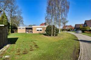 NEUER PREIS - Modernisierter Flachdachbungalow in Großefehn – Die vollständige Adresse der Immobilie erhältst du vom Anbieter., 26629 Großefehn – Vorschaubild 2