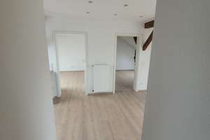 4-Zimmer-DG-Wohnung in Düsseldorf mit EBK – 40474 Derendorf, Düsseldorf – Vorschaubild 4