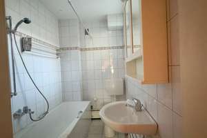Gepflegte 3-Zimmer-Hochparterre-Wohnung mit Garage in Augsburg – Die vollständige Adresse der Immobilie erhältst du vom Anbieter., 86159 Hochfeld, Augsburg – Vorschaubild 7