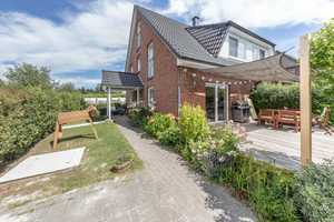 Doppelhaushälfte mit schönem Garten  – Plön (Kreis) – Vorschaubild 1