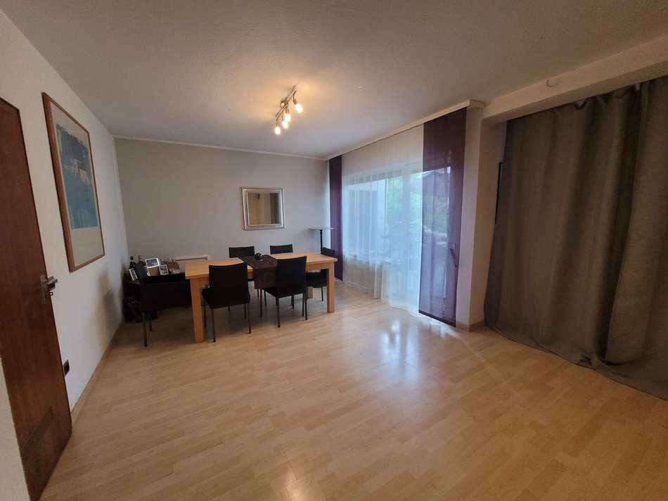 Wohn-/Esszimmer