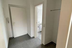 gehobene 1 Zimmer-Dachgeschosswohnung in Gräfrath – Lützowstr. 130, 42653 Gräfrath, Solingen – Vorschaubild 3