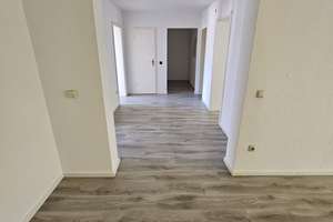 Renovierte 4 Zimmerwohnung in Duisburg- Neumühl – Obere Sterkrader Str 17, 47167 Neumühl, Duisburg – Vorschaubild 2