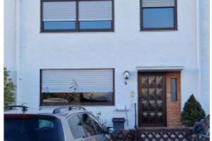 Renovierungsbedürftiges Reihenmittelhaus mit viel Potenzial zur Miete – Kollwitzstrasse XXX, 63225 Langen (Hessen) – Vorschaubild 1