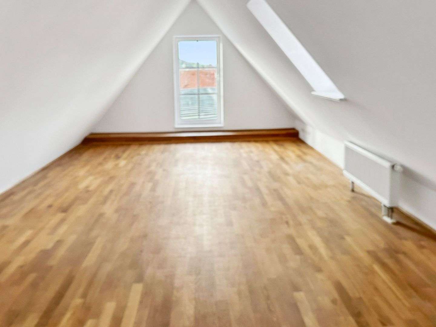 Immobilie in Vilshofen an der Donau - Traumhafte, sanierte ca. 165 m² große Penthouse-Maisonette-Wohnung im Zentrum von Vilshofen, Denkmal - Bild 2