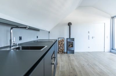 Exklusive Penthouse-Wohnung mit großer Dachterrasse und traumhaftem Ausblick – bezugsfrei ab 01.08.